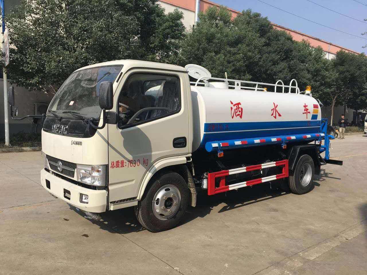 5噸灑水車(chē)在哪里有賣(mài)？湖北楚勝汽車(chē)13886887089